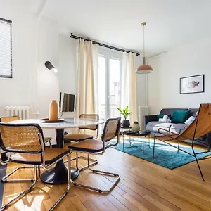 https://architect-flat-with-terrasse-opera-st-lazare.fr-paris.fr